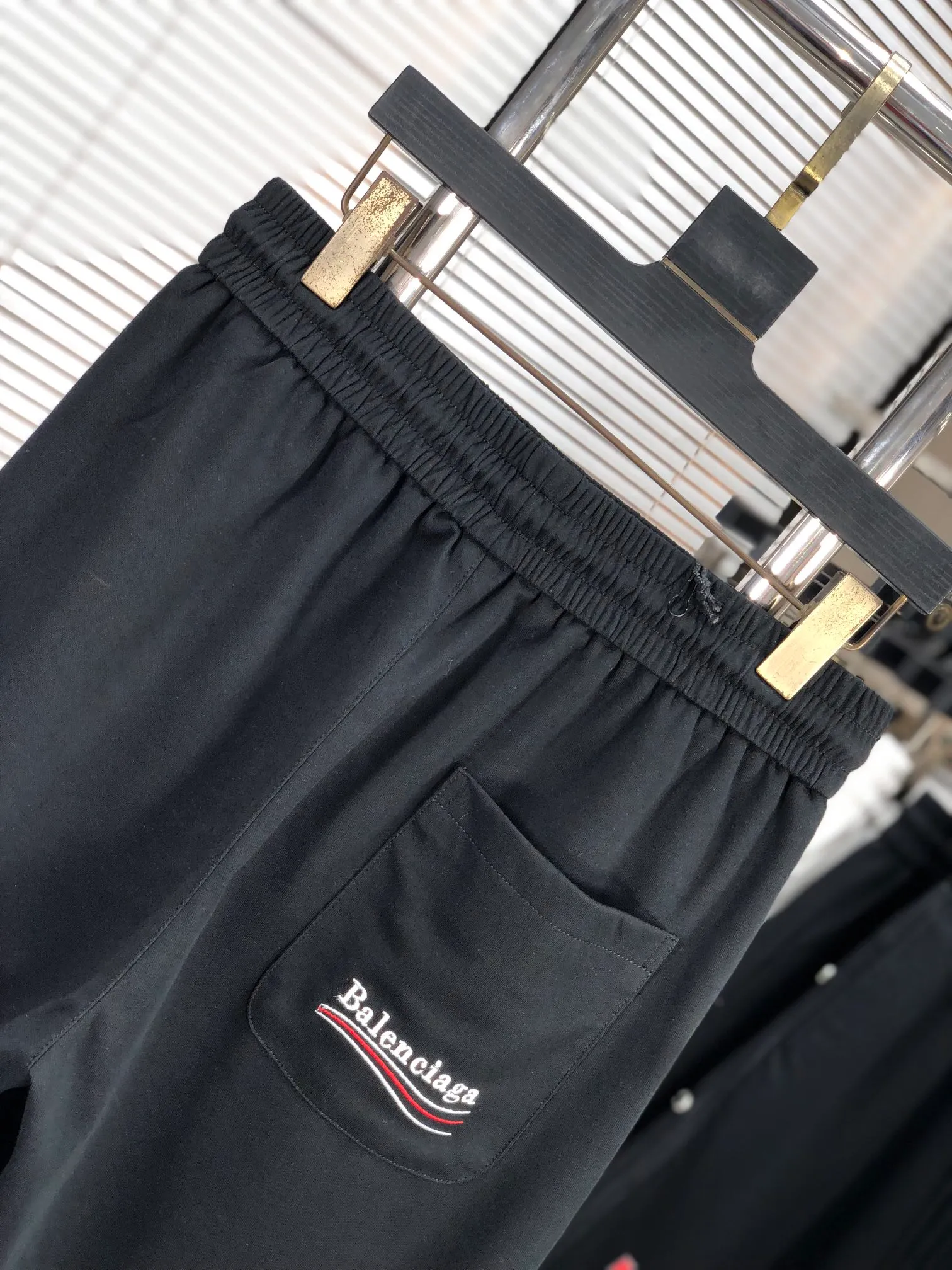 Balenciaga high-end shorts Series 2026 Summer New Arrival men's fashionable casual shorts High quality customized original fabric, special feel, super texture Comfortable and soft Breathable w casual loose fit 3 trend front Size: M-3XL m wear 28.29